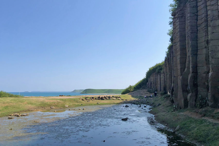 池東大菓葉柱狀玄武岩~西嶼景點，澎湖本島最易貼近的地質奇觀！